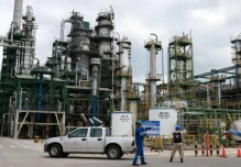 Escándalo por vídeo de bailarina semidesnuda en la Refinería de Esmeraldas
