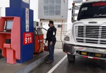 El nuevo precio de la gasolina Extra es $ 2.39