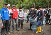 19 familias en Ecuador impulsan energía limpia que financia conservación 