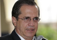Ricardo Patiño arremetió contra el dólar en el canal ruso RT