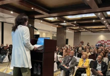 Unos 160 investigadores de varios países debatirán en Ecuador sobre orígenes de la vida
