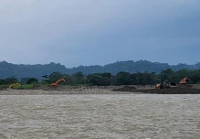 La minería ilegal y el narcotráfico ponen en peligro a la Amazonía 