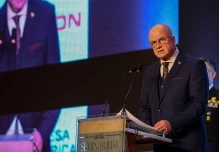 El gobierno busca apoyo del Banco Mundial para salud digital y erradicar malaria