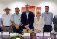 Ecuador fija en USD 7,75 el precio de la caja de plátano para 2026