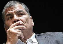  Correa niega que haya crisis en su partido