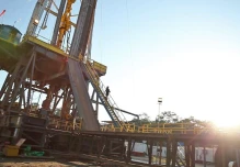 Gobierno analiza reforma petrolera que redefiniría el rol de Petroecuador