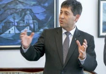 El rector de la Católica lleva el odio de Correa al púlpito