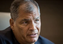  Autoridades del correísmo piden a Correa "renovación profunda" del partido