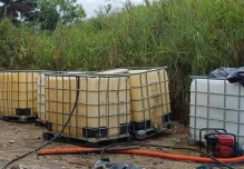 Golpe a la minería ilegal en Zamora Chinchipe: decomisan 3.600 galones de combustible