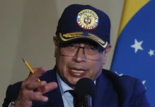 Colombia está "a punto" de volver a suministrar energía a Ecuador anunció Petro