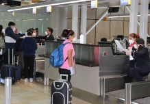 Ecuador permitirá el acceso de vacunados sin pruebas PCR para alentar turismo
