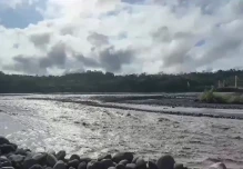 El río Upano se desbordó y provocó destrozos en Morona