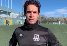 El español Alcácer reemplazará a Zubeldía en Liga