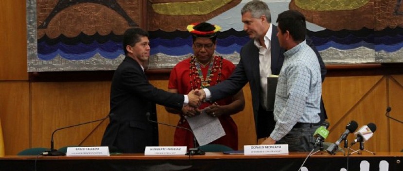 Demandantes de Chevron, en Quito el 14 de marzo de 2014. Foto: Micaela Ayala V./Andes Demandantes de Chevron, en Quito el 14 de marzo de 2014. Foto: Micaela Ayala V./Andes