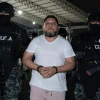 Leonardo Cortázar retorna al país tras extradición y es llevado a prisión en Guayaquil
