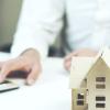 Familia, vivienda y automóvil, lo que más buscan proteger los ecuatorianos