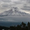 El volcán Cotopaxi sigue emitiendo vapor de agua