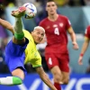 Brasil, con la magia de Richarlison, superó 2-0 a Serbia