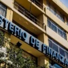 El aumento estuvo impulsado principalmente por el crecimiento de los ingresos petroleros y tributarios
                                                width=
