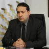 ¿Cómo y quién financia al Gobierno?