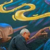 Mural de "Pinocchio" honra a Guillermo del Toro en su ciudad natal