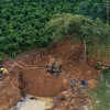Operativo militar destruye maquinaria de minería ilegal en El Oro