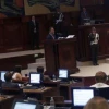 José Serrano salió por la puerta trasera