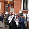 Justicia interroga a Julian Assange en la embajada de Ecuador en Londres