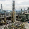 Crisis en refinerías obliga a Ecuador a importar más combustibles y elevar sus costos 