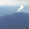 Columnas de vapor y ceniza de hasta 1.200 metros desde el volcán Reventador