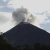 Volcán Reventador registra incandescencia en el cráter y emisión de gas