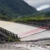 Napo: El puente sobre el río Loco colapsó