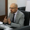 El Ministerio de Energía prepara nuevas licitaciones y busca estabilizar la producción estatal en torno a los 360.000 barriles diarios
                                                width=