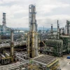 Pese a ser un país productor de petróleo, depende cada vez más de combustibles refinados adquiridos en el exterior
