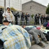 Maestros jubilados retoman huelga de hambre frente a la Asamblea Nacional
