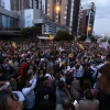 Más ecuatorianos se suman a la vigilia en el CNE