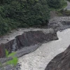 La erosión del río Coca avanza hacia Coca Codo y sigue provocando daños millonarios
