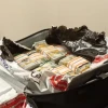 2 hermanas fueron detenidas con $ 2 millones en el aeropuerto de Quito