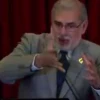 Alberto Dahik llama a la resistencia civil contra el dinero electrónico