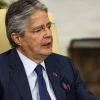 Lasso llama a empresas mineras a invertir y dice que combatirá minería ilegal
