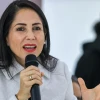 González afirma que Noboa está "desesperado, ofreciendo el oro y el moro"