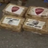 Cerca de 1,4 toneladas de cocaína fueron incautadas en 2 camiones en Quito