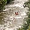 Desaparecen 9 niños tras accidente en un río