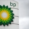 BP recortará sus inversiones en renovables y aumentará la producción de petróleo y gas