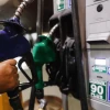 Caída del petróleo abre espacio para nuevas rebajas en los precios de los combustibles en Perú