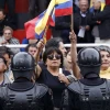 Cientos marchan en Quito pidiendo la renuncia de “todos los corruptos”