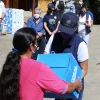 Entregan créditos y kits de alimentos en Napo