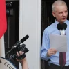 Ecuador buscó estatus diplomático para Julian Assange