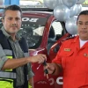 ODIN Mining refuerza a bomberos de Santa Rosa, provincia de El Oro, con nueva camioneta