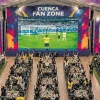 El espacio funciona como punto de encuentro para los aficionados durante la Copa del Mundo, con transmisiones, actividades y ambiente familiar. 